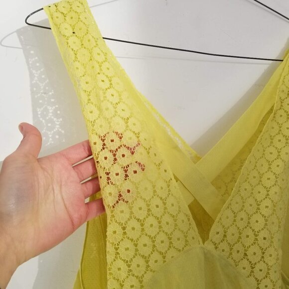 NEW Intimately Free Deep V-Neck Lace Yellow Top XS - Picture 7 of 11